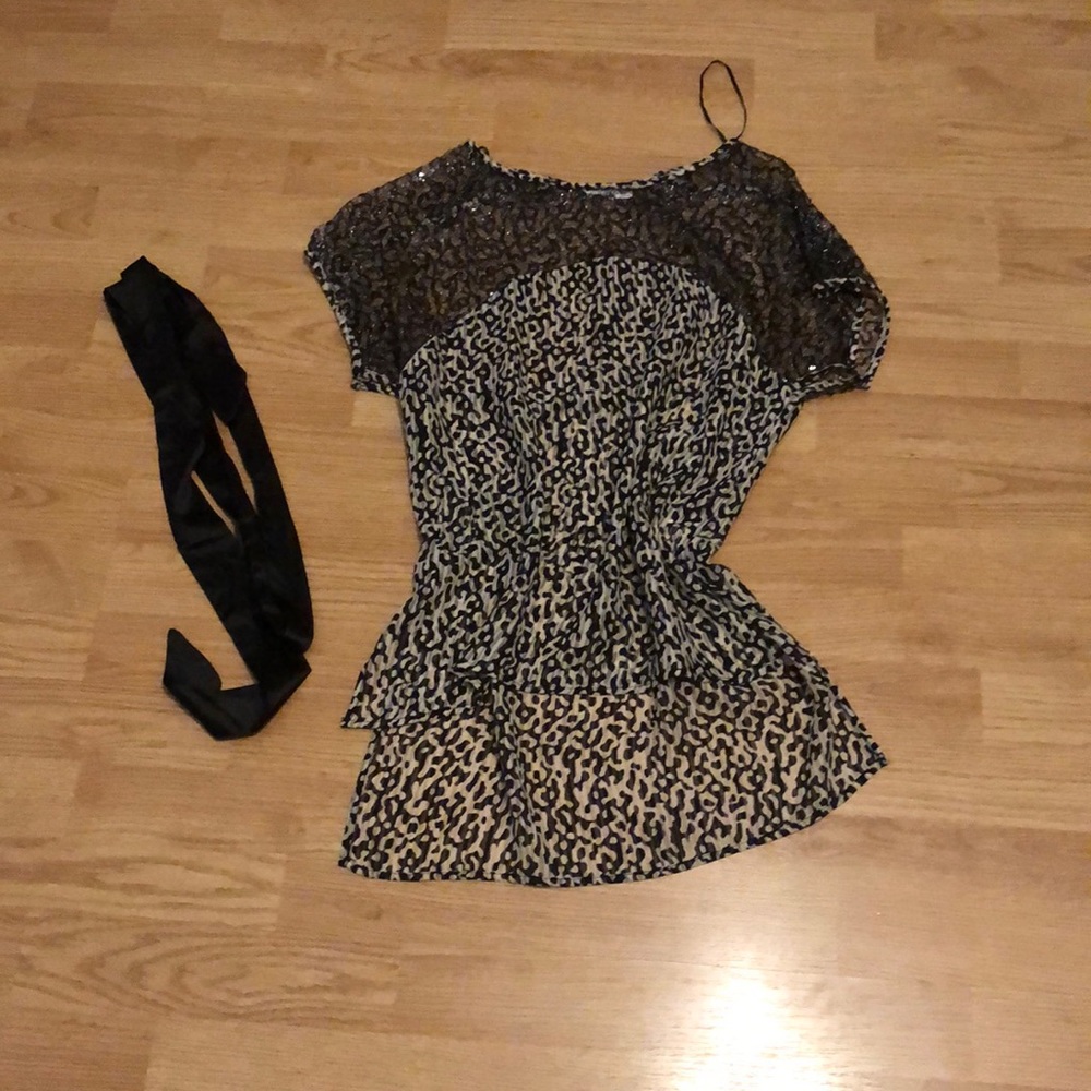 Women's size small top